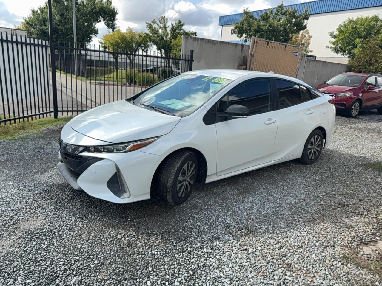 2021 Toyota Prius Prime Le - Фото 2