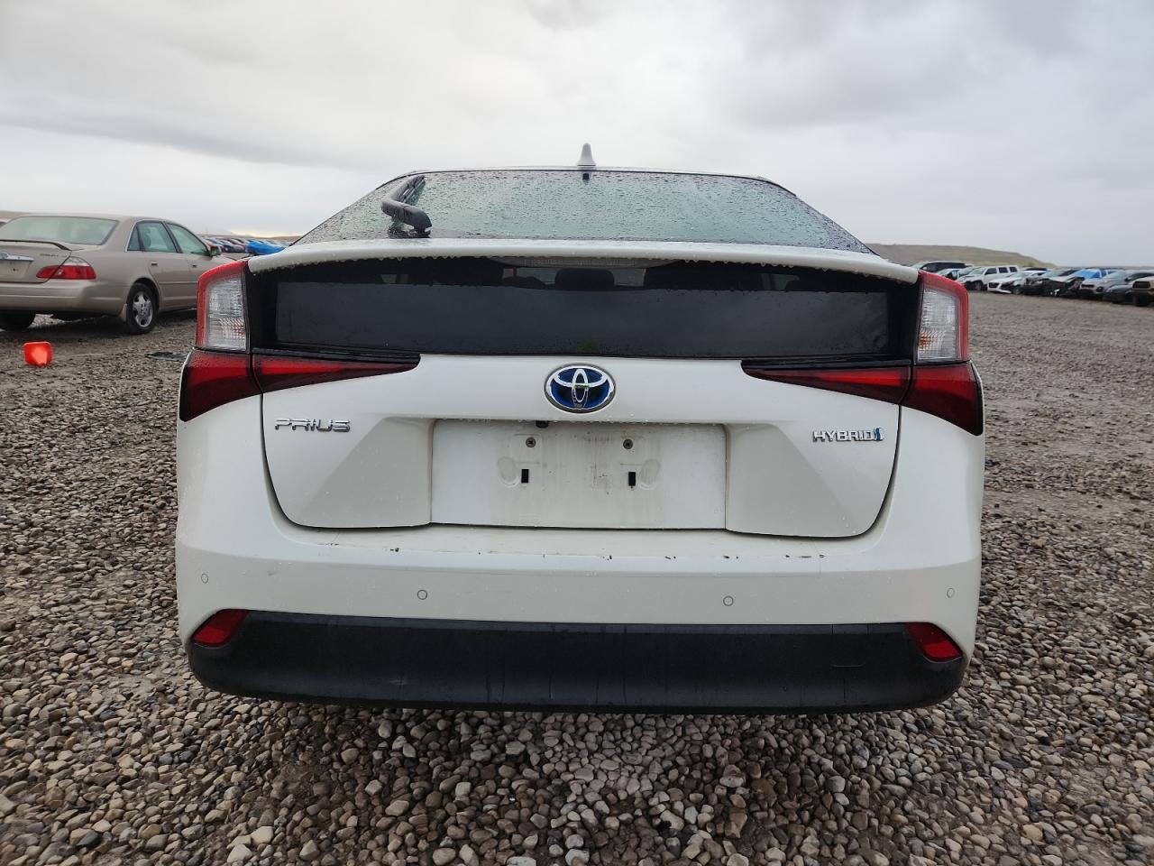 2020 Toyota Prius L - Фото 6