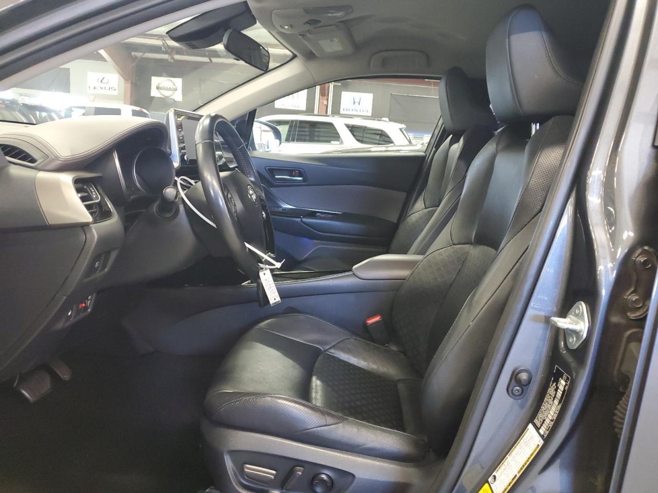 2021 Toyota C-Hr Xle - Фото 7