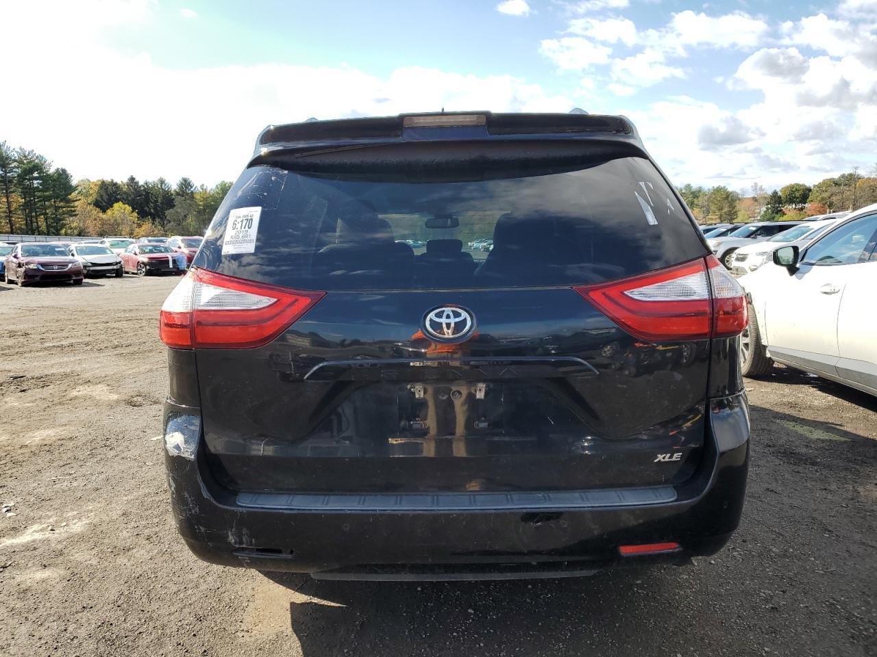 2019 Toyota Sienna Xle - Фото 6