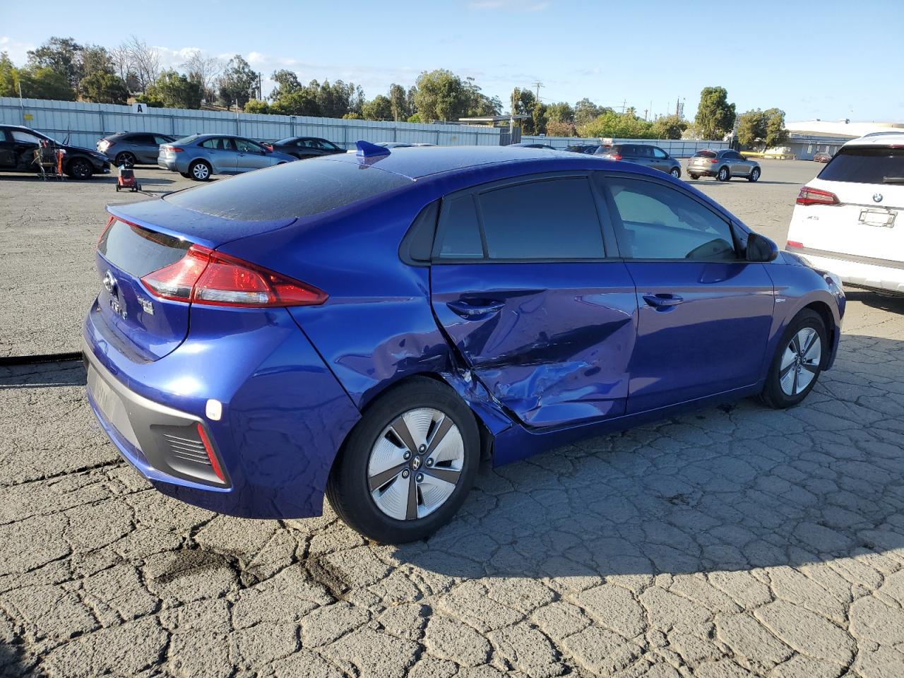 2020 Hyundai Ioniq Blue - Фото 3