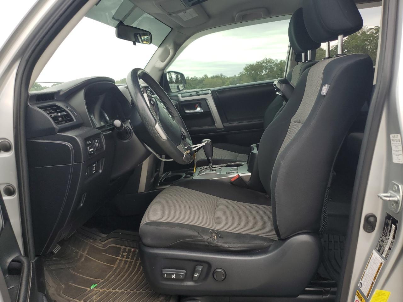 2015 Toyota 4Runner Sr5 - Image 7
