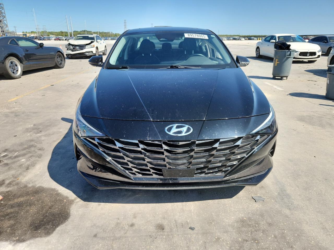 2022 Hyundai Elantra Limited - Фото 5