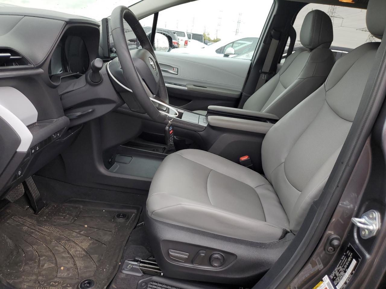 2025 Toyota Sienna Xle - Фото 7