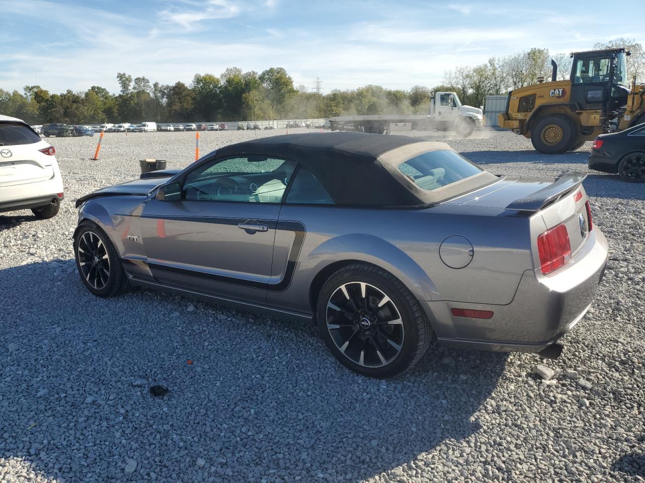 2006 Ford Mustang Gt - Фото 2