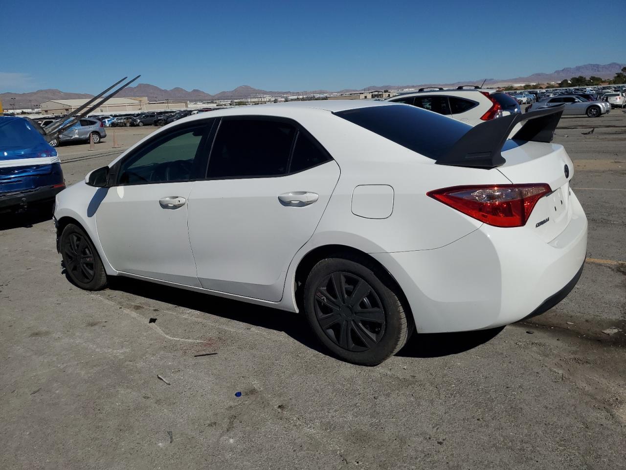 2019 Toyota Corolla L - Фото 2