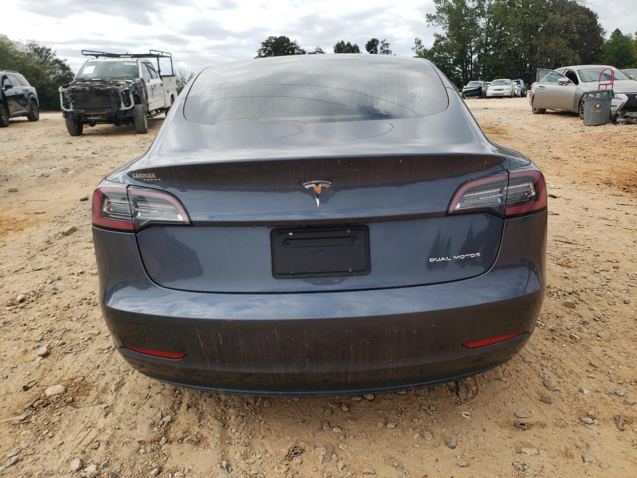 2020 Tesla Model 3 - Фото 6