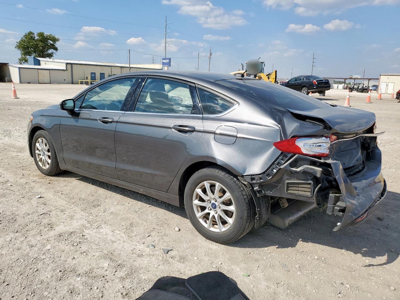 2018 Ford Fusion S - Фото 2