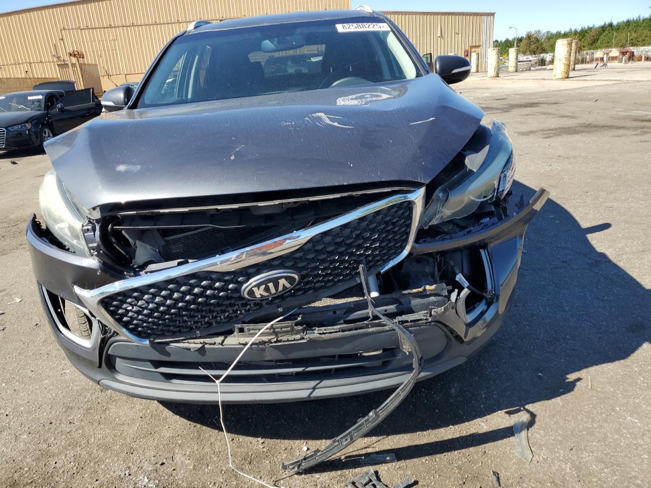 2017 Kia Sorento Lx - Image 5