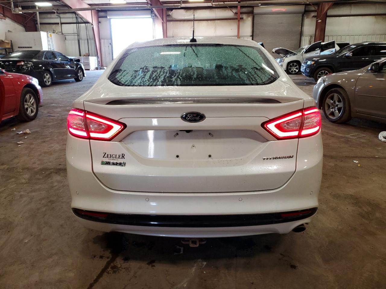 2015 Ford Fusion Titanium Phev - Image 6