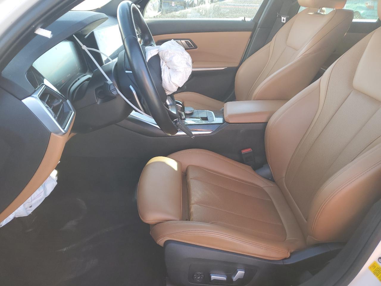 2022 BMW 330I - Фото 7