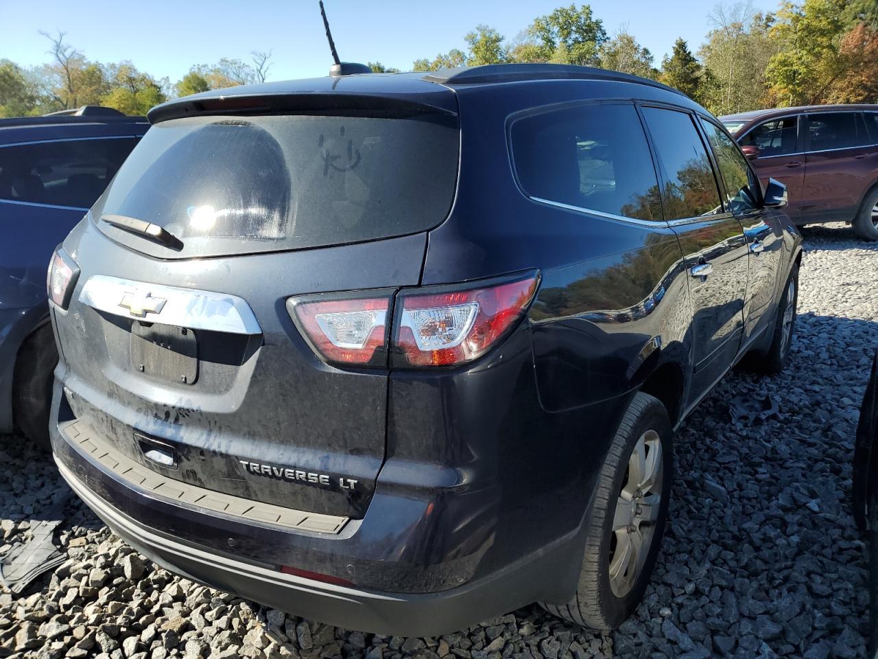 2016 Chevrolet Traverse Lt - Image 3