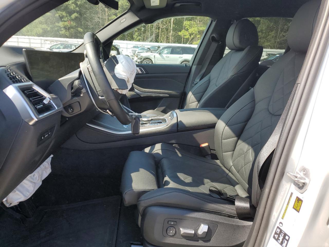 2024 BMW X5 xDrive40I - Image 7