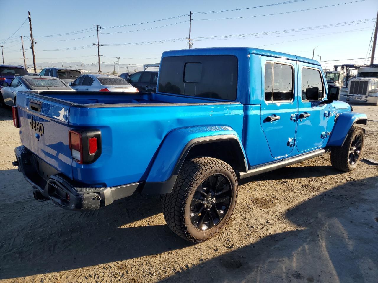 2024 Jeep Gladiator Sport - Image 3