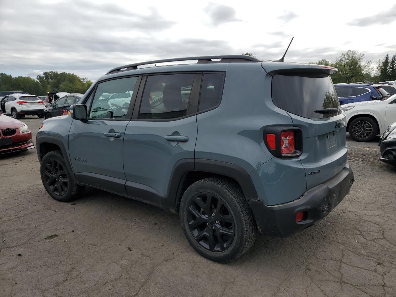 2017 Jeep Renegade Latitude - Фото 2
