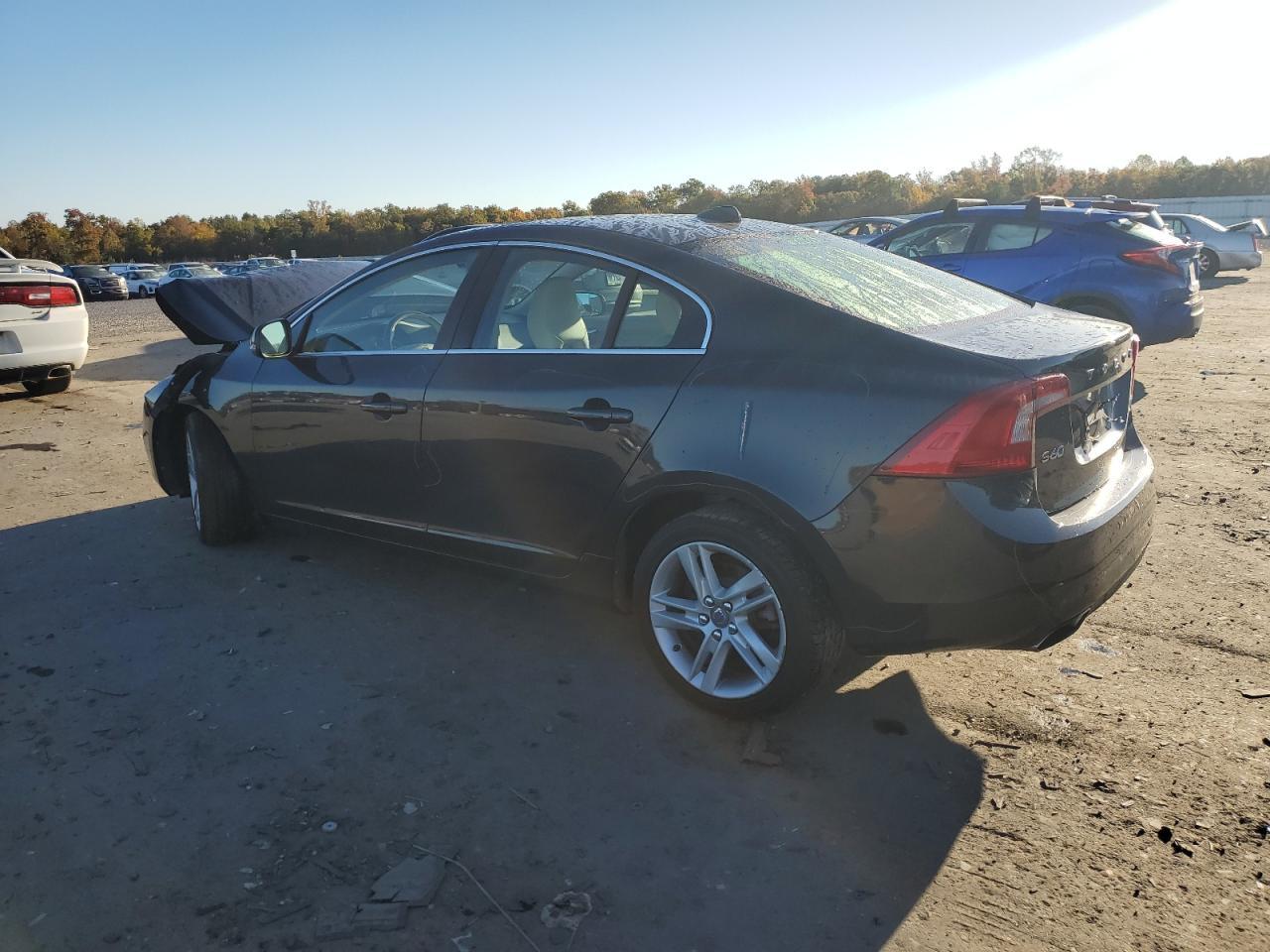 2015 Volvo S60 Premier - Image 2