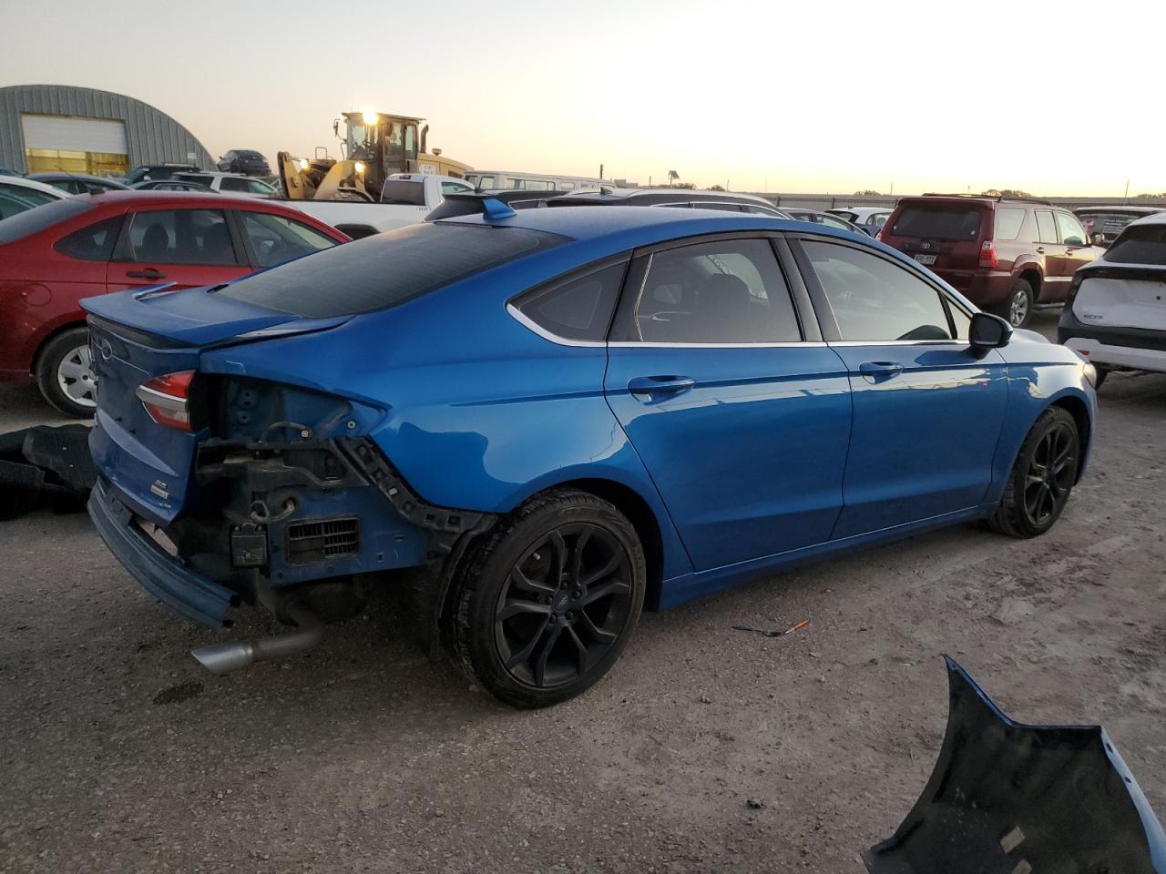 2020 Ford Fusion Se - Фото 3