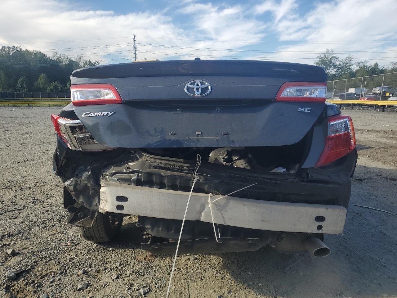 2013 Toyota Camry L - Фото 6