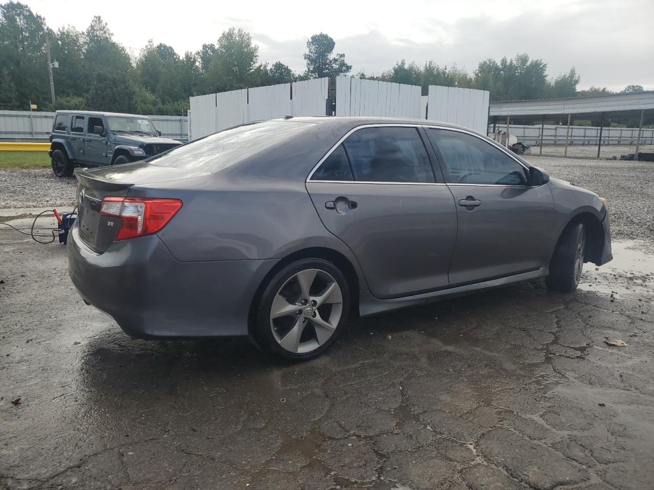 2014 Toyota Camry Se V6 - Фото 3