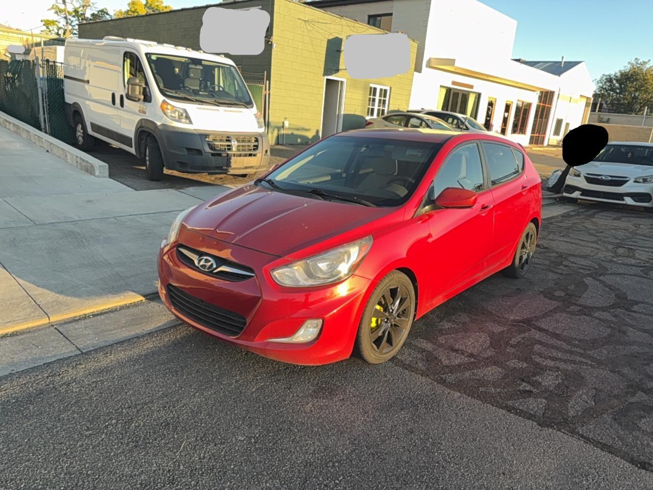 2012 Hyundai Accent Gls - Image 2