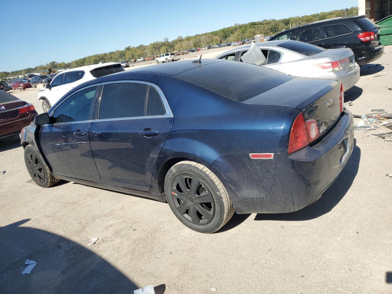 2010 Chevrolet Malibu Ls - Image 2