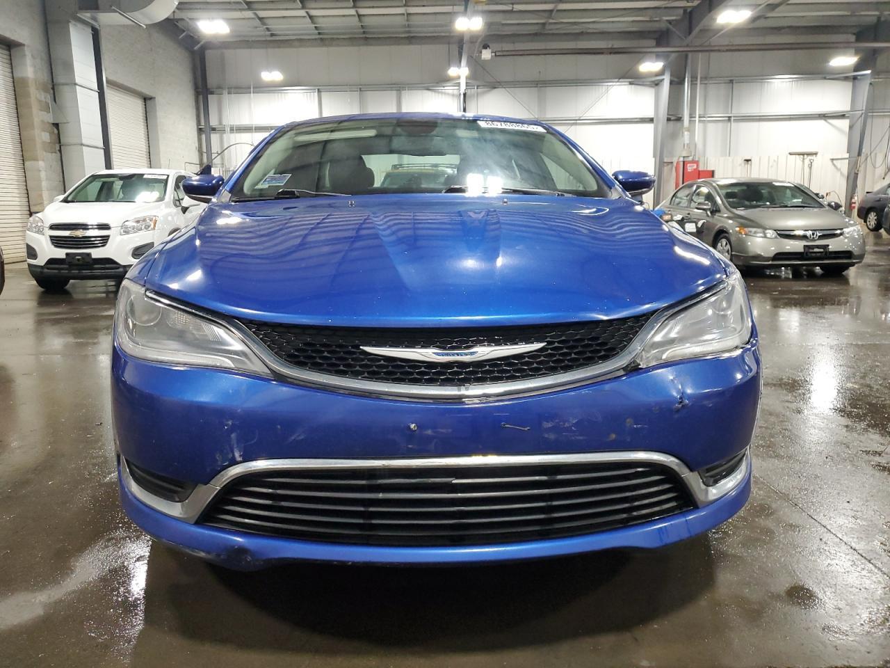 2015 Chrysler 200 Limited - Фото 5