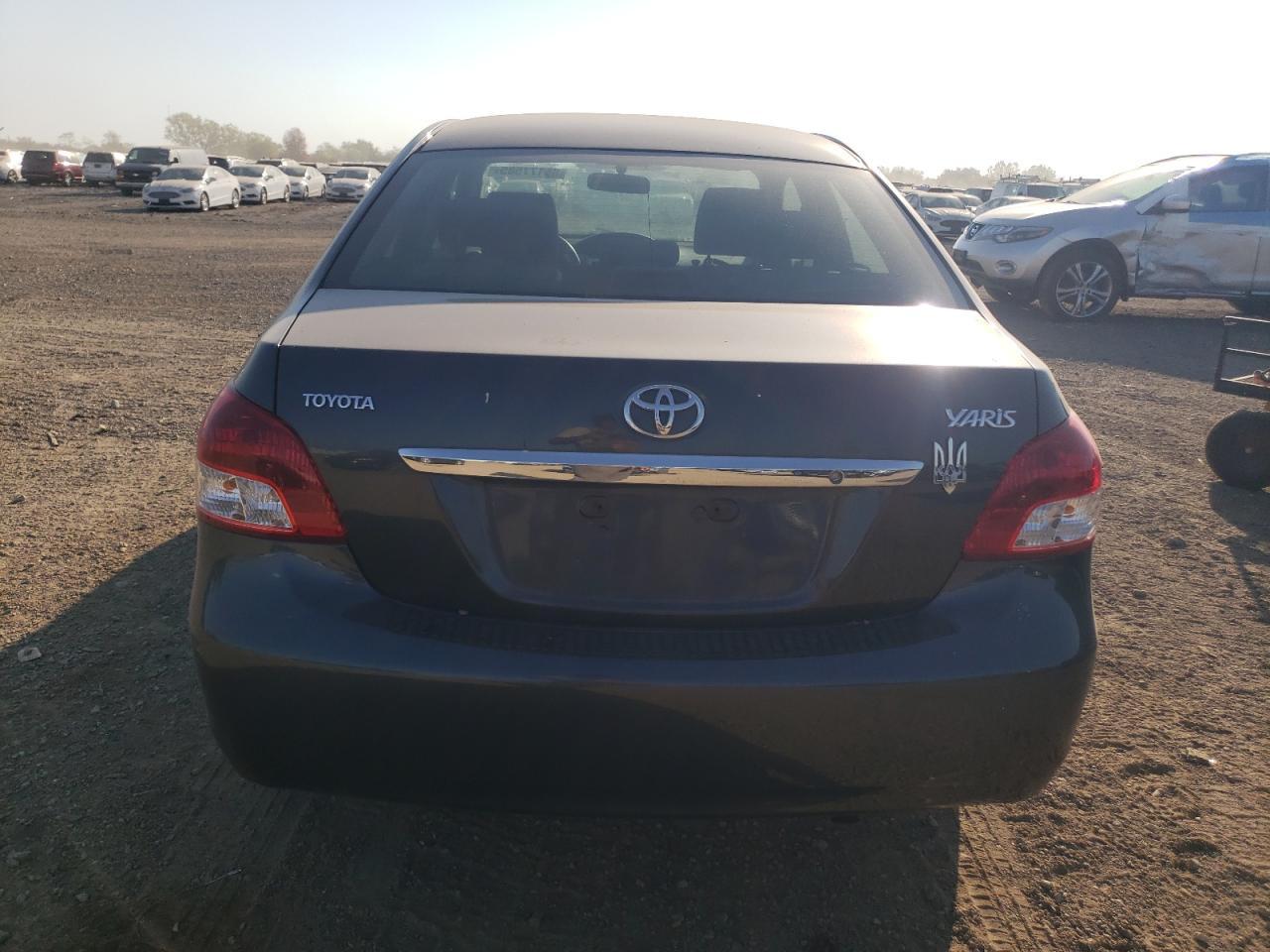 2010 Toyota Yaris - Фото 6