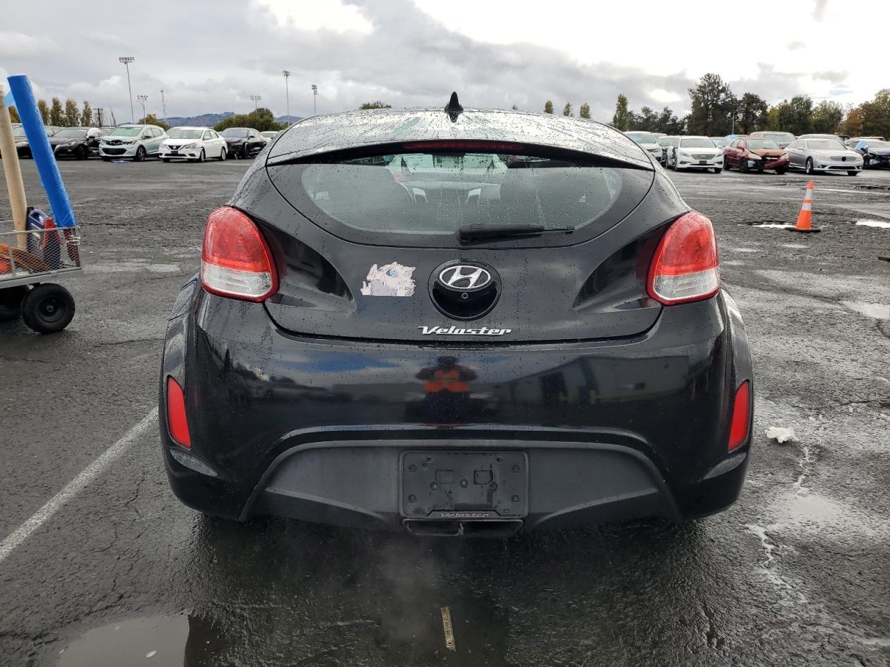 2017 Hyundai Veloster - Фото 6