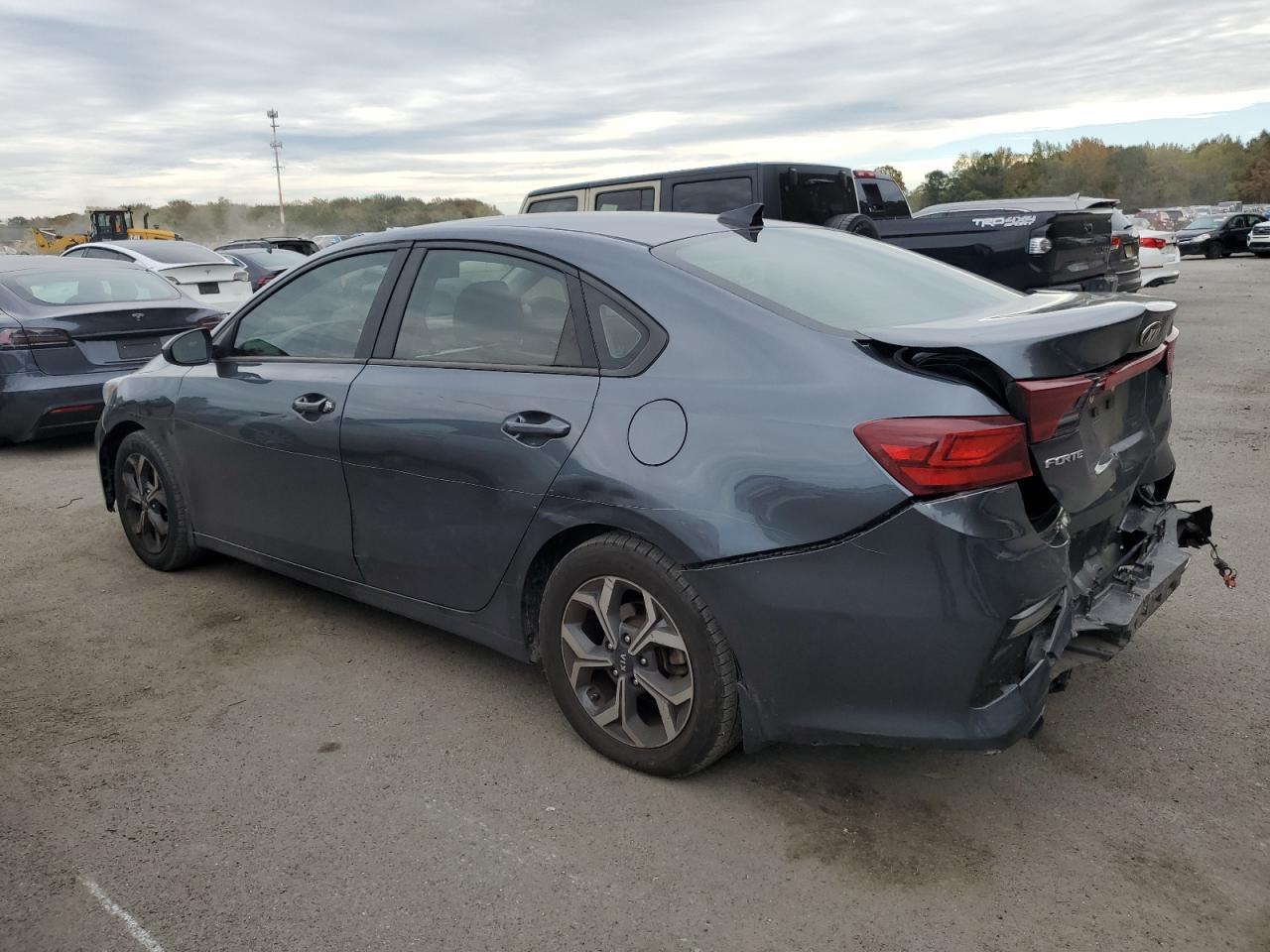2020 Kia Forte Lxs - Фото 2