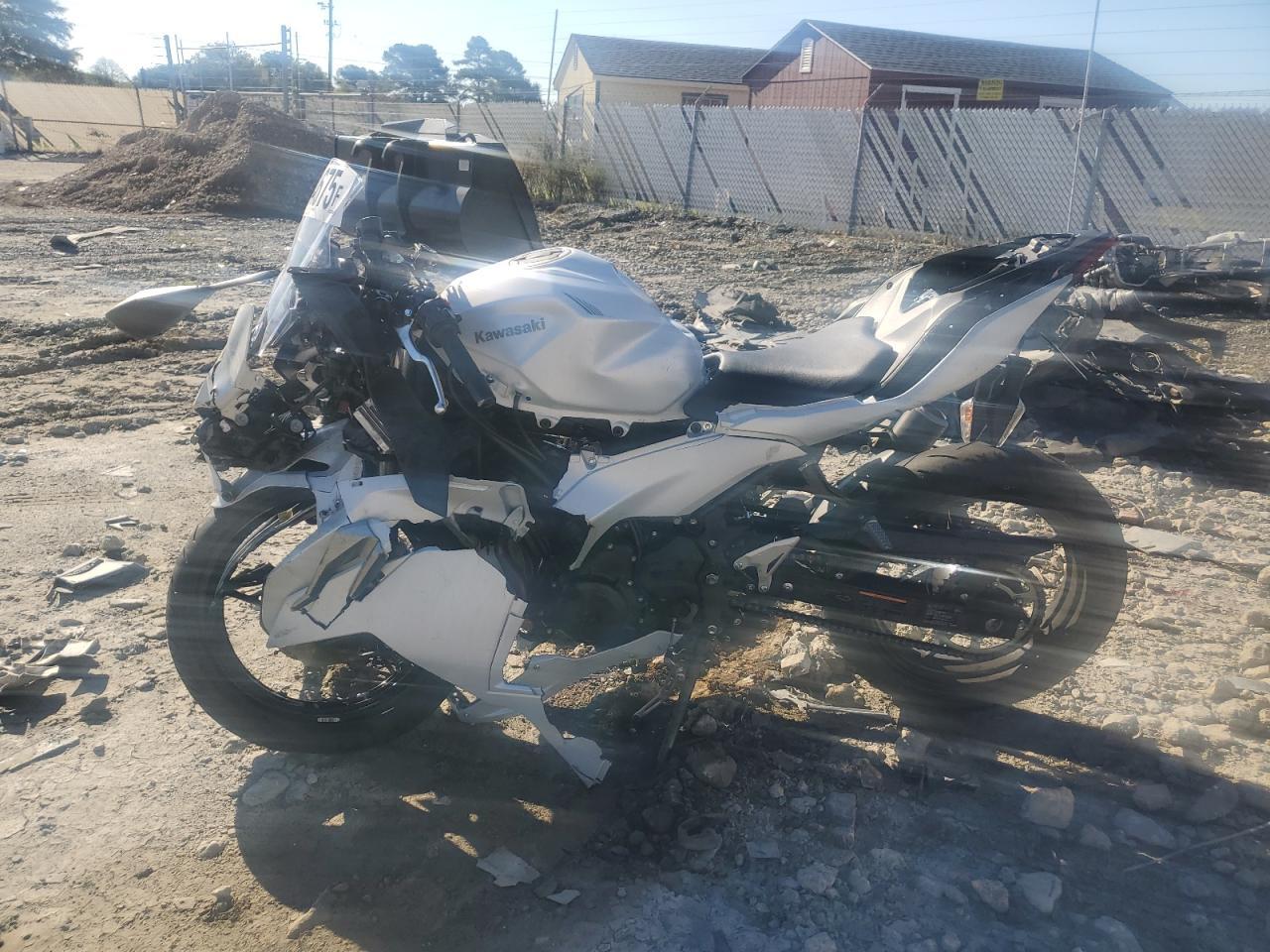 2025 Kawasaki Ex500 - Фото 3