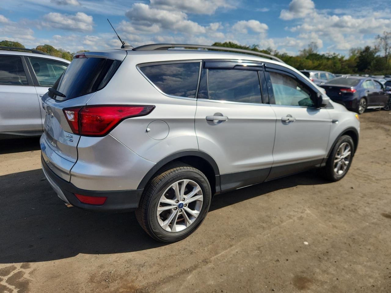 2019 Ford Escape Sel - Фото 3