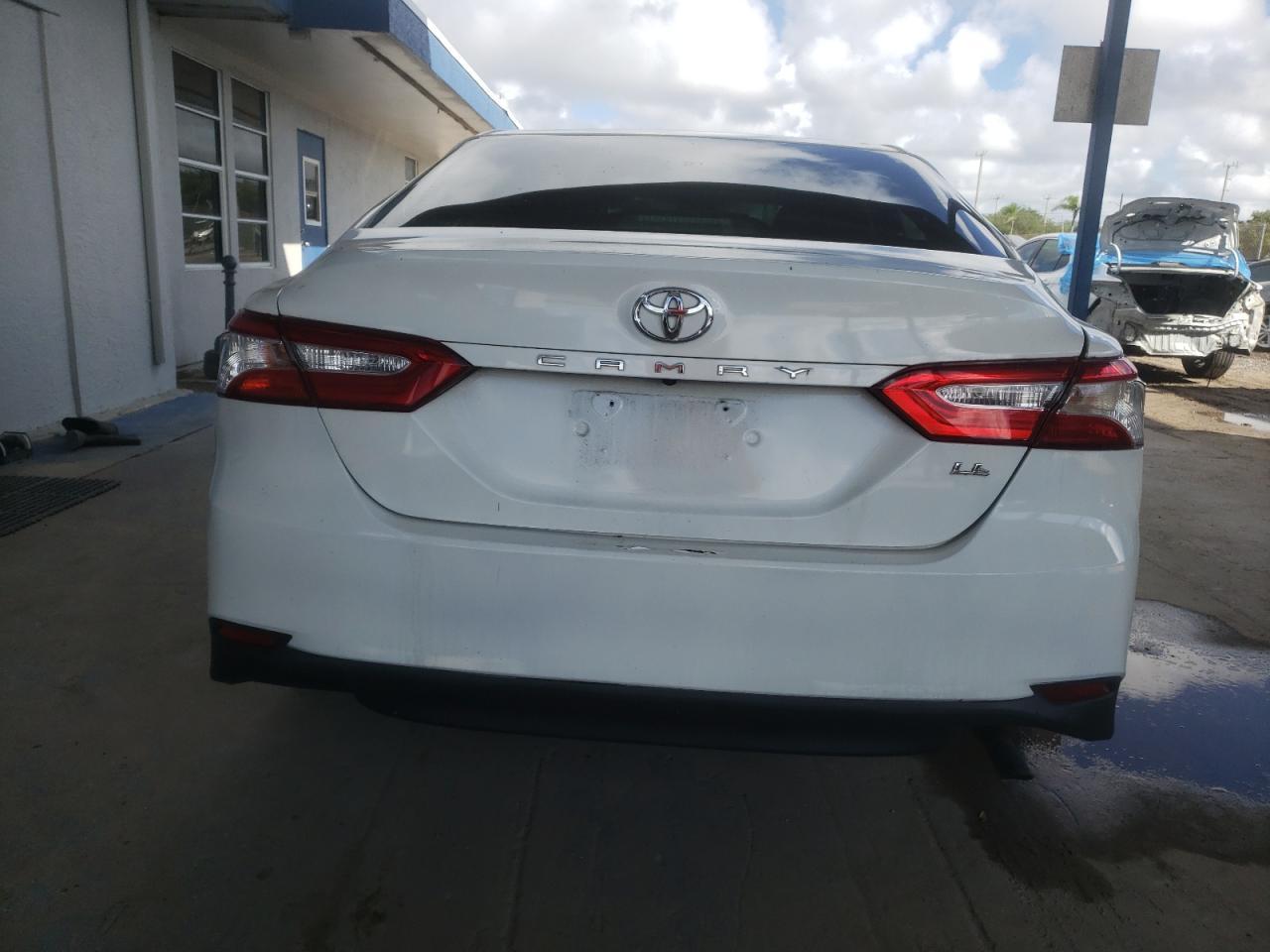 2018 Toyota Camry L - Фото 6