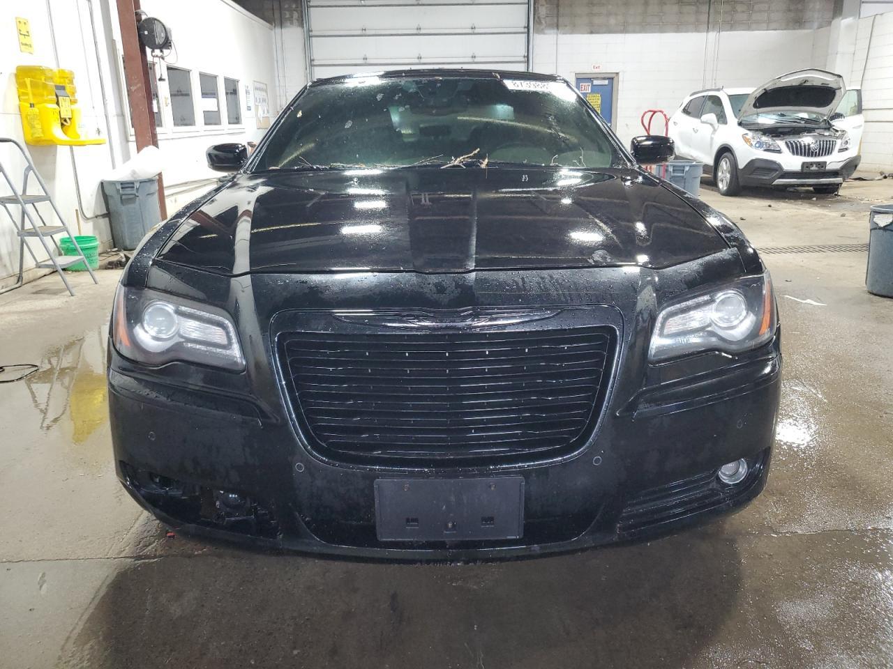 2012 Chrysler 300 S - Image 5