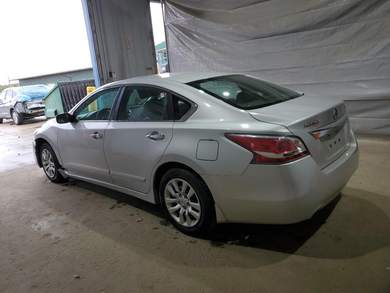 2015 Nissan Altima 2.5 - Фото 2