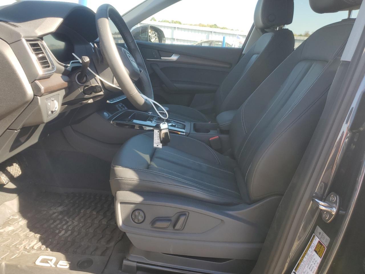 2025 Audi Q5 Premium 40 - Image 7