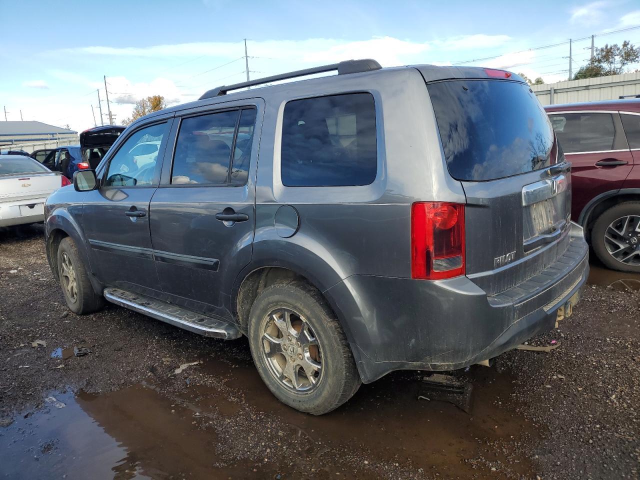 2013 Honda Pilot Lx - Image 2