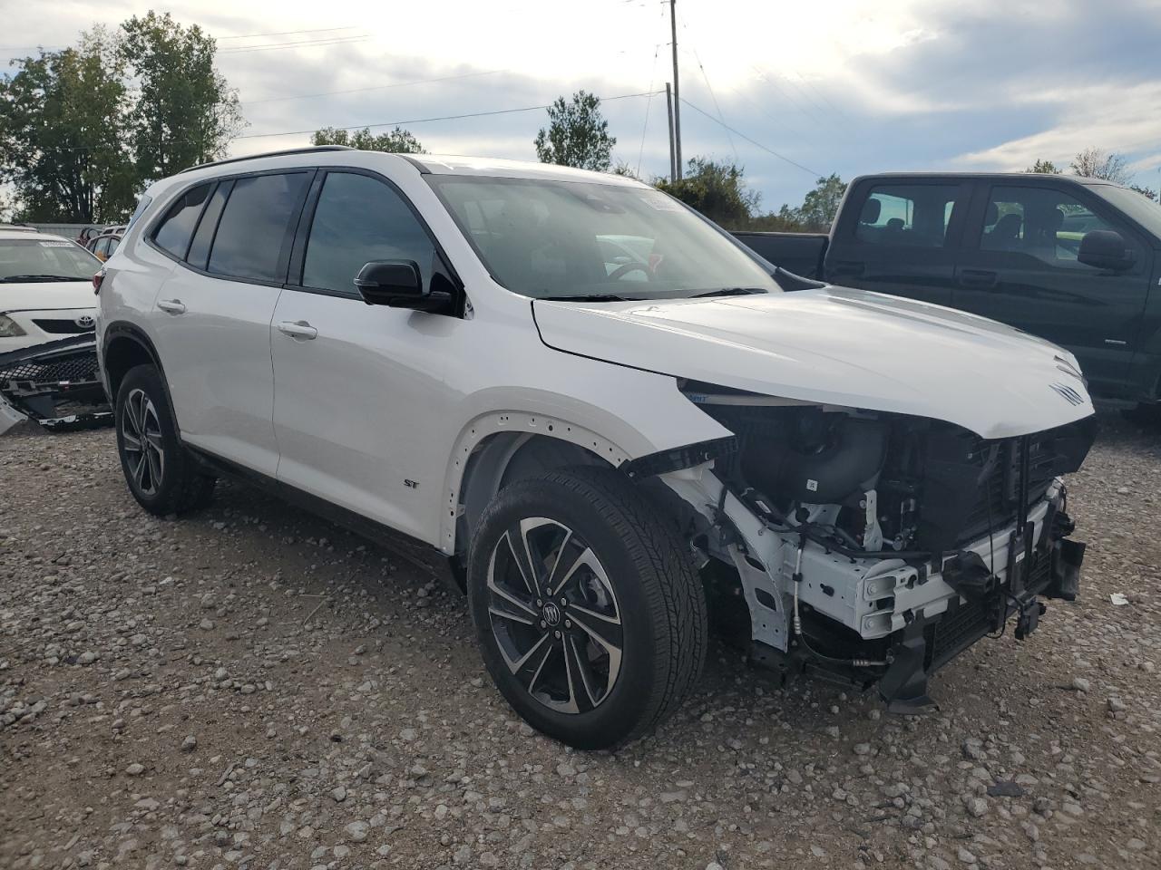 2025 Buick Enclave Sport Touring - Image 4