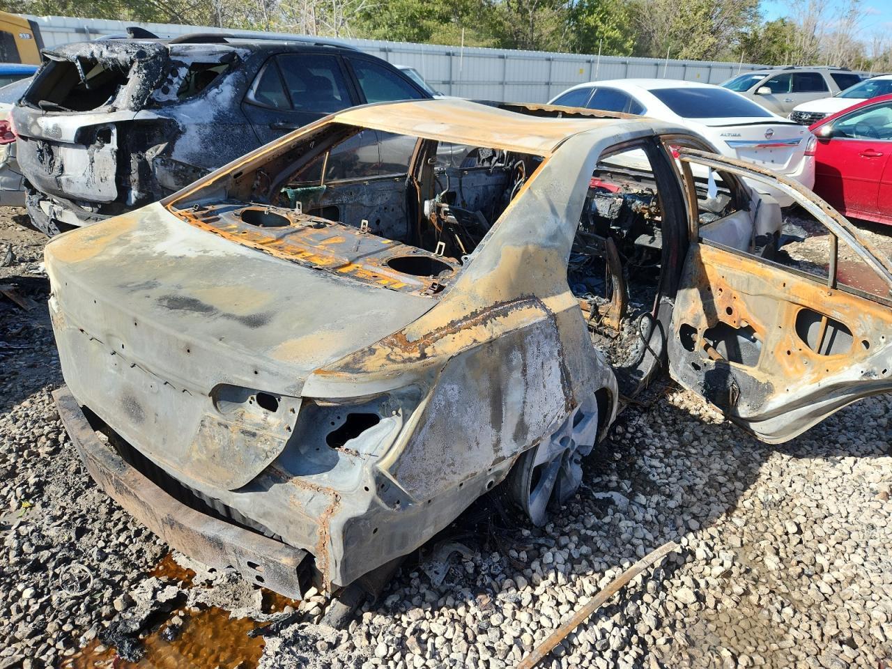 2012 Toyota Camry Base - Фото 3