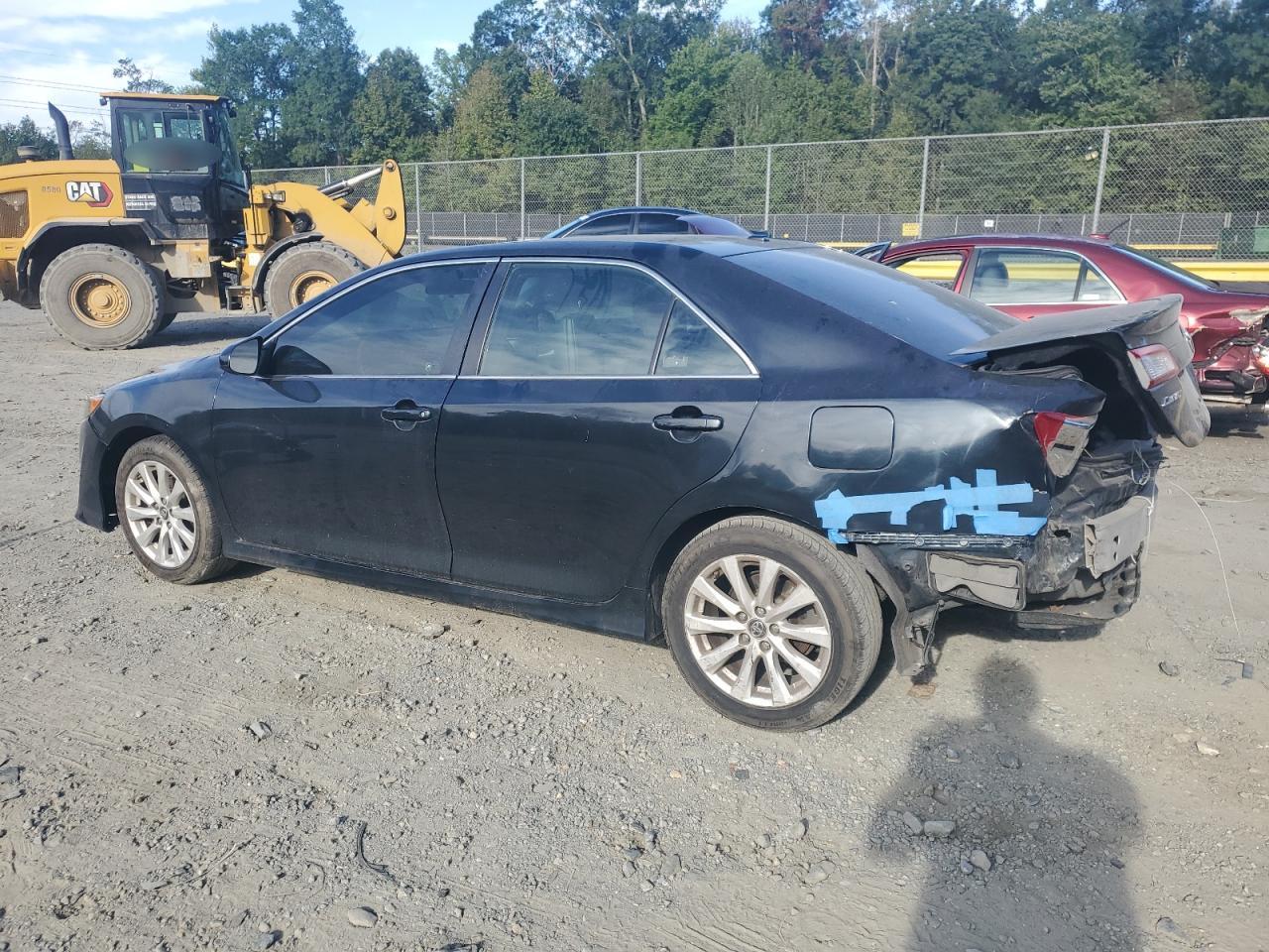 2013 Toyota Camry L - Фото 2