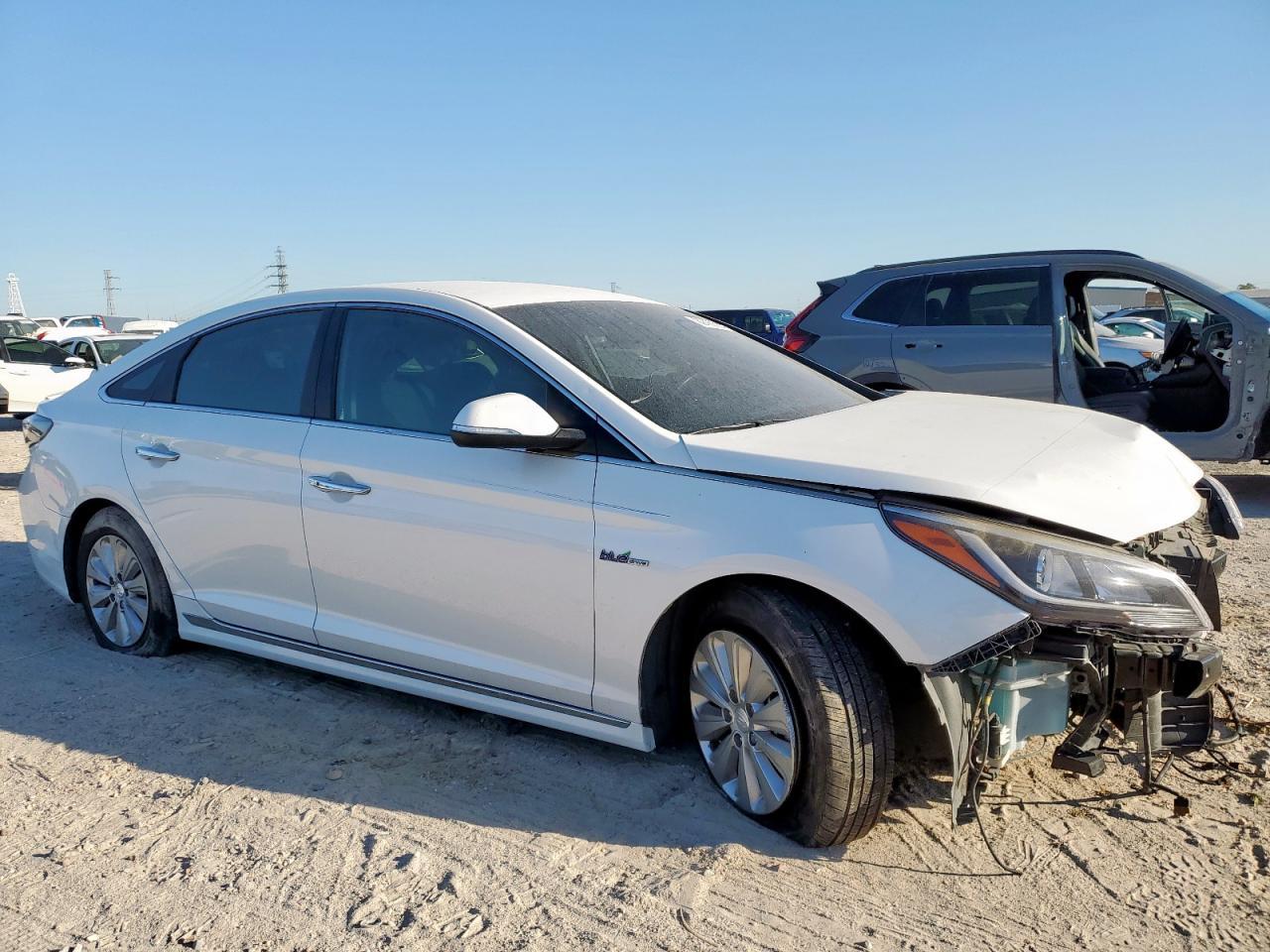 2016 Hyundai Sonata Hybrid - Image 4