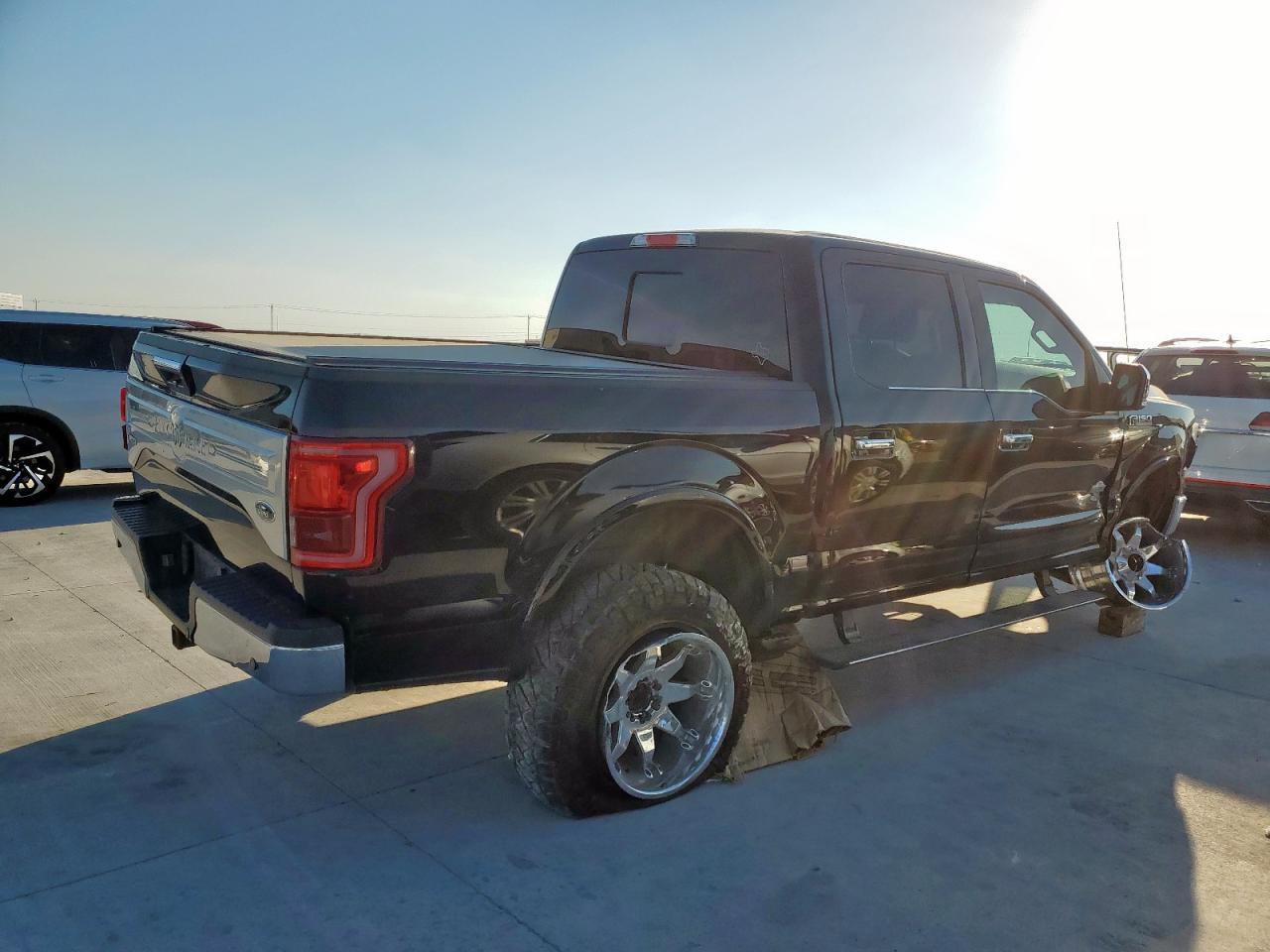 2017 Ford F150 Supercrew - Фото 3