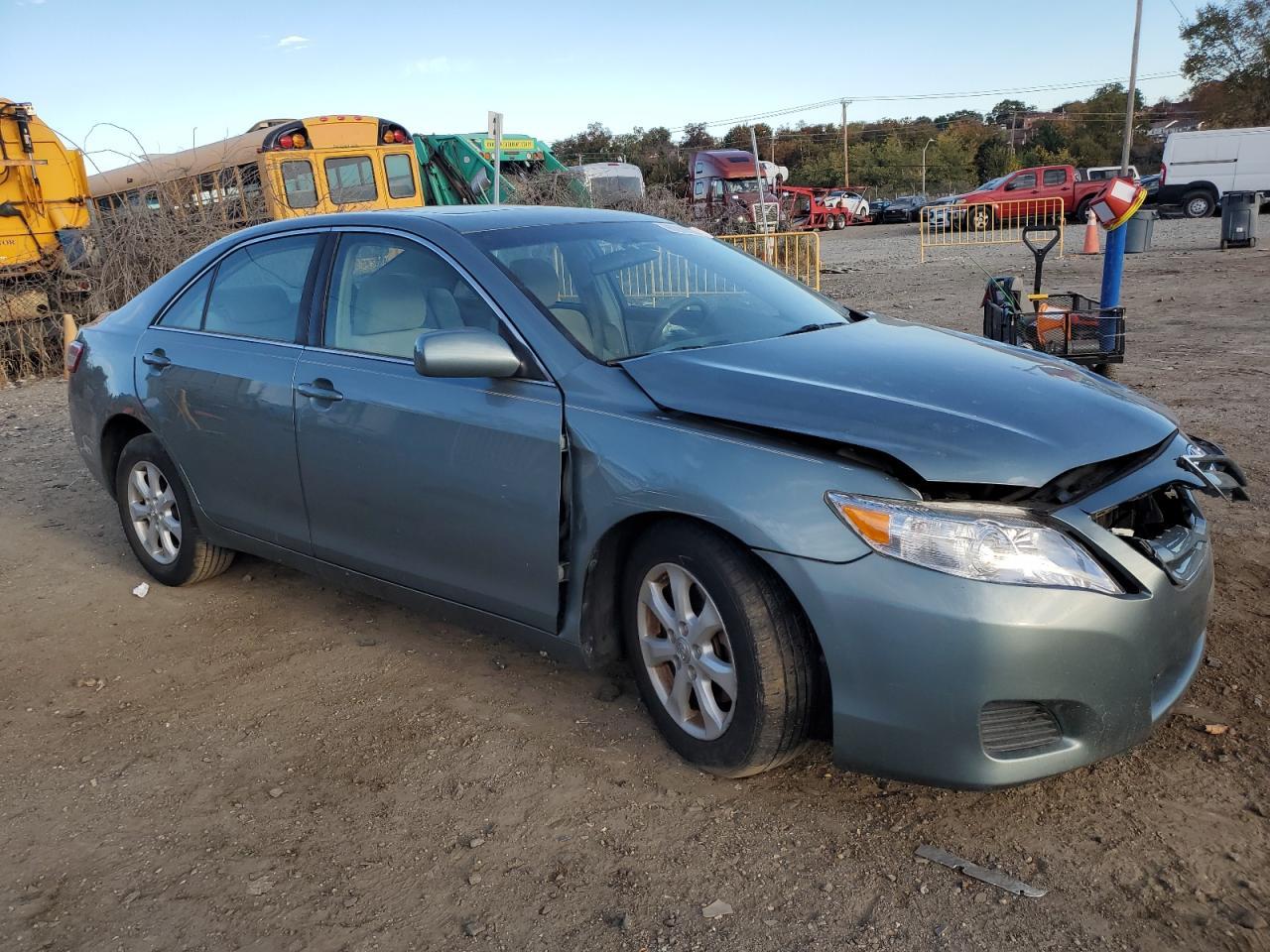 2011 Toyota Camry - Image 4