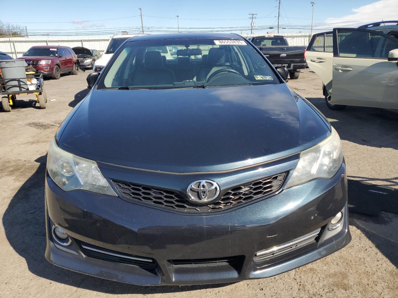 2014 Toyota Camry L - Фото 5