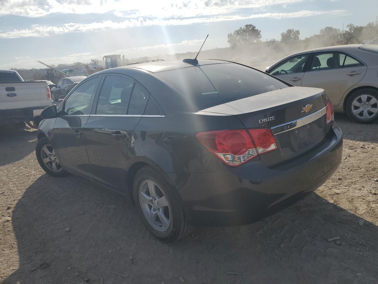 2015 Chevrolet Cruze Lt - Image 2