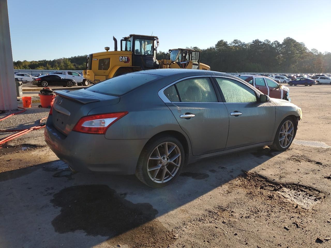 2011 Nissan Maxima S - Image 3