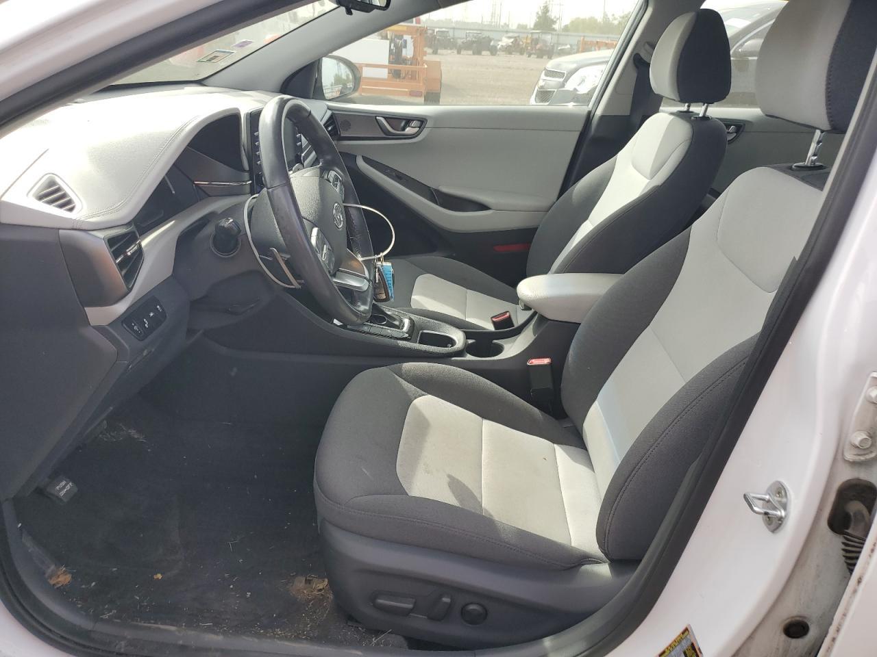 2020 Hyundai Ioniq Se - Фото 7