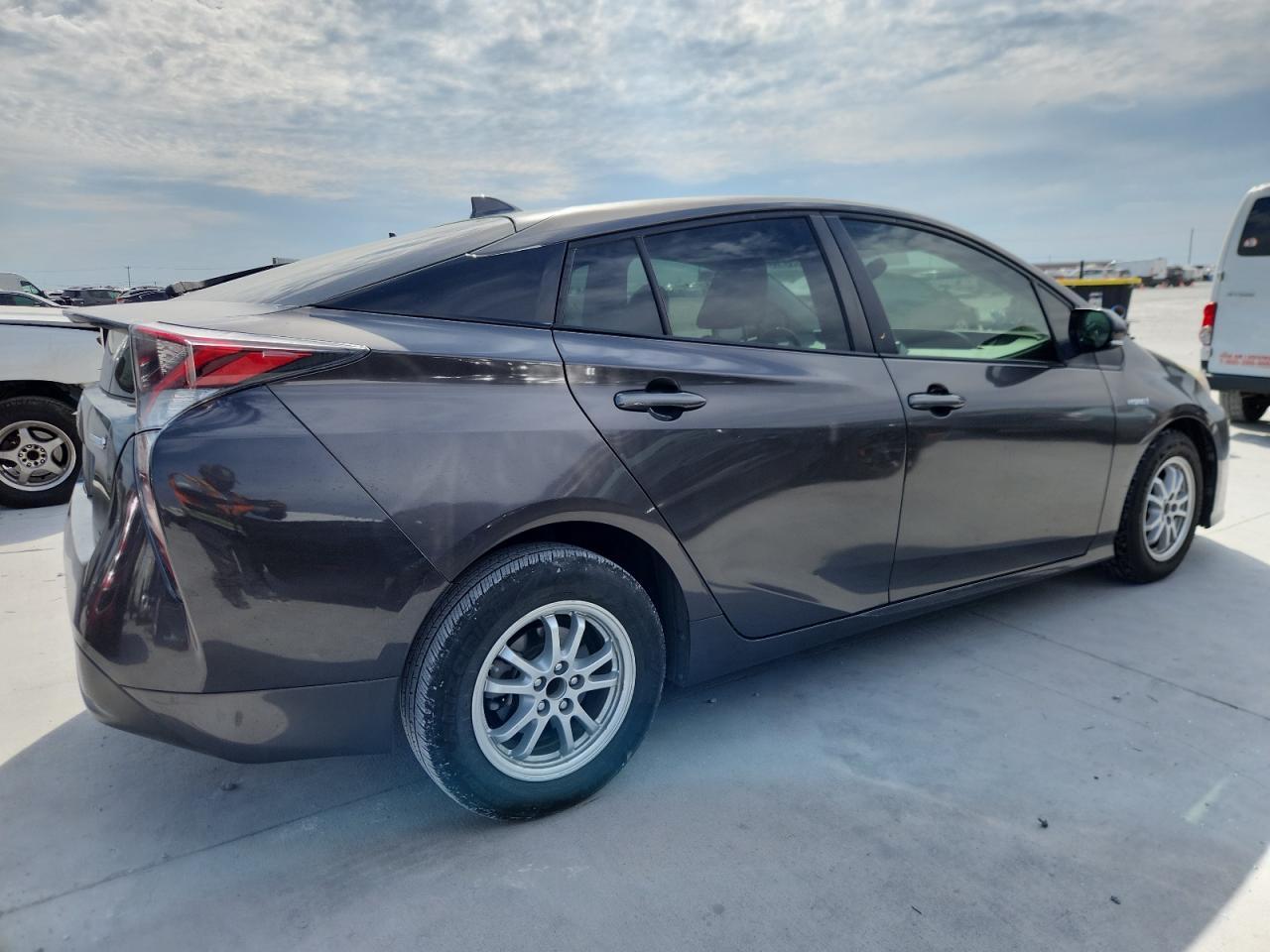 2016 Toyota Prius - Image 3
