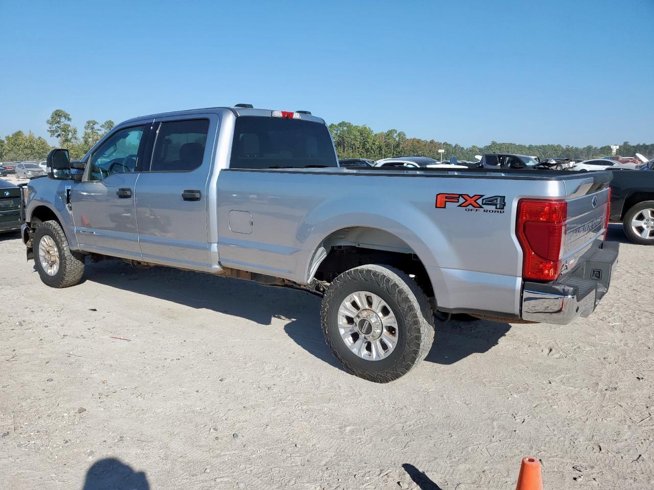 2022 Ford F250 Super Duty - Image 2