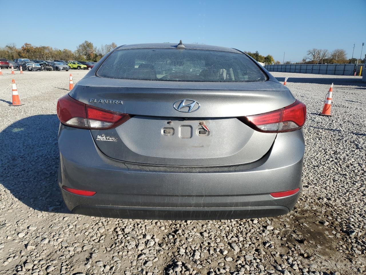 2016 Hyundai Elantra Se - Фото 6