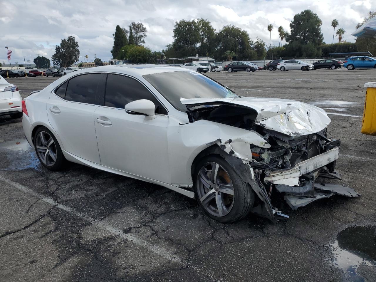 2017 Lexus Is 200T - Фото 4